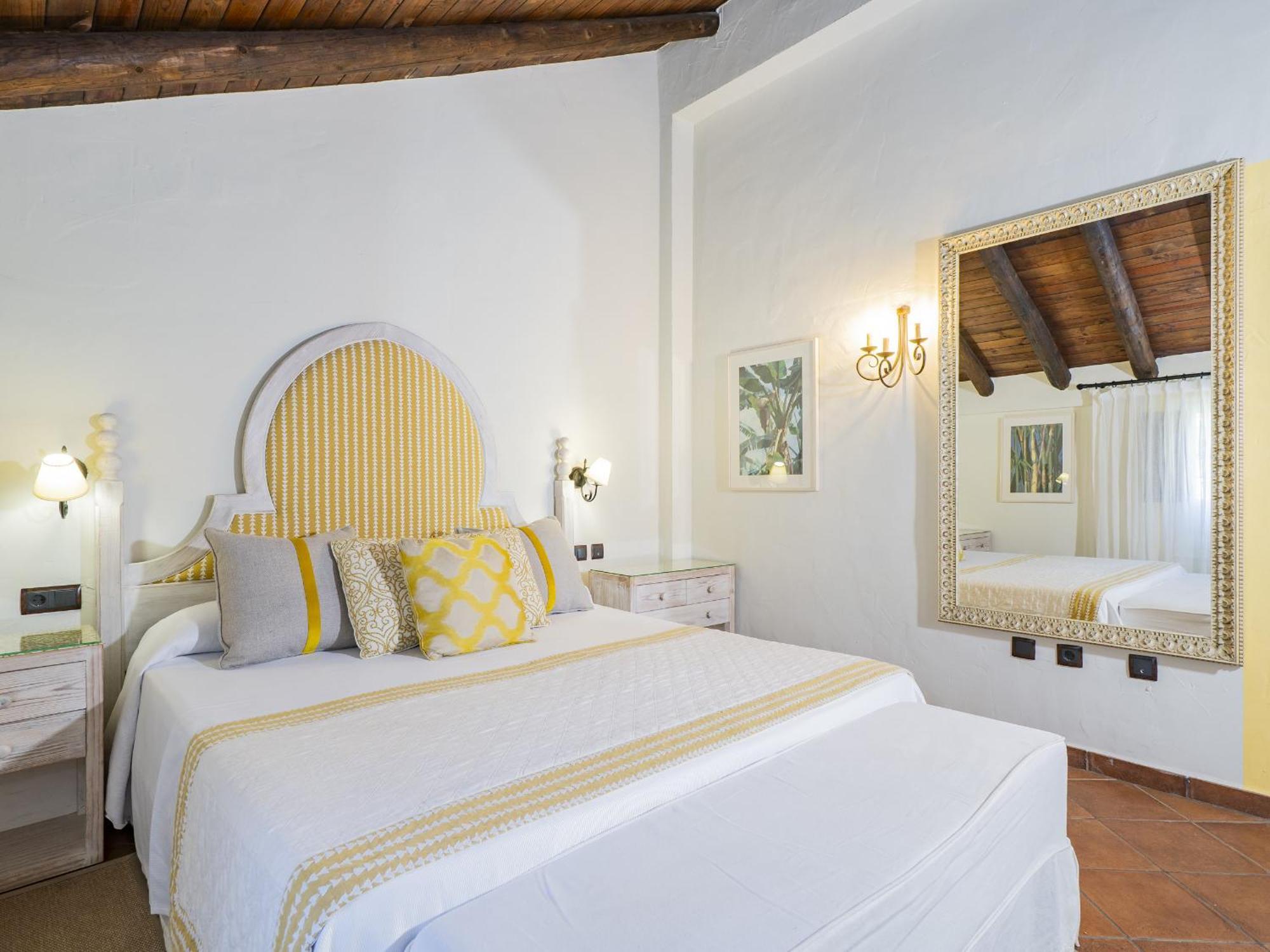 Cubo'S Hotel Cortijo San Antonio Casarabonela Exterior photo